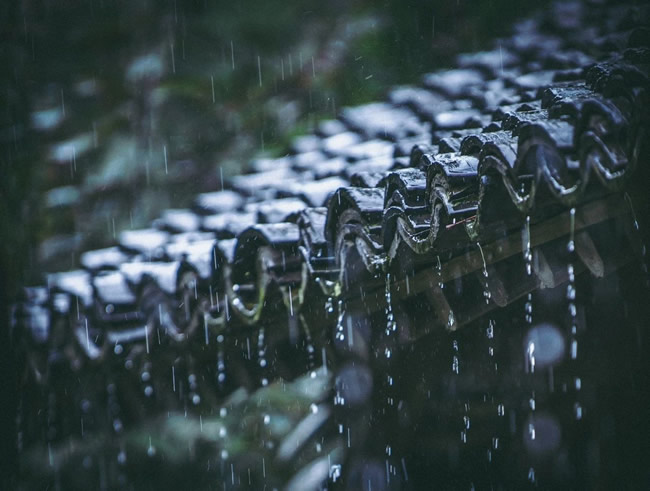千年舟 | 梅雨季，千年舟「松香抗彎力飾板」為你守護家居穩定