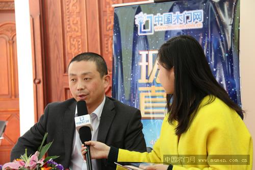 洪華木門(mén)洪偉