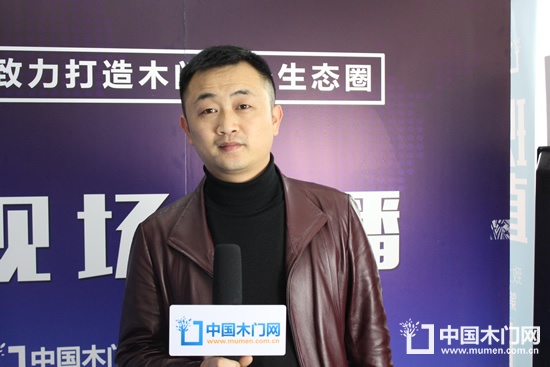 龍陽(yáng)原木門彭嘉瑜
