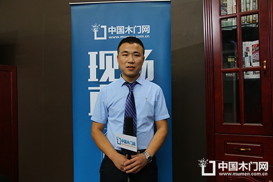萬宏木門