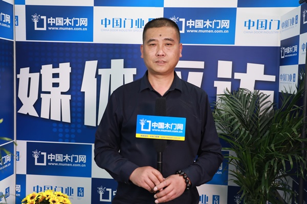 雲翔木門譚勇